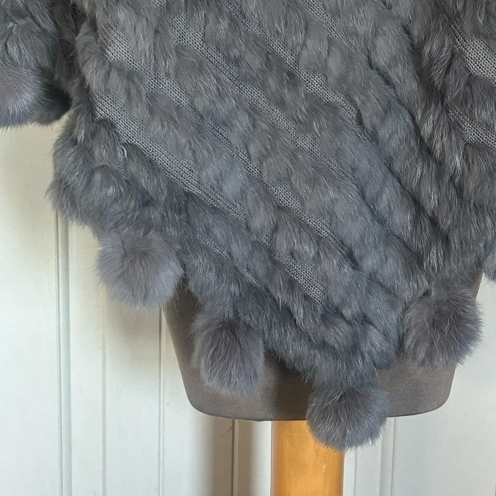 Cape/Poncho - Picture 6 of 10